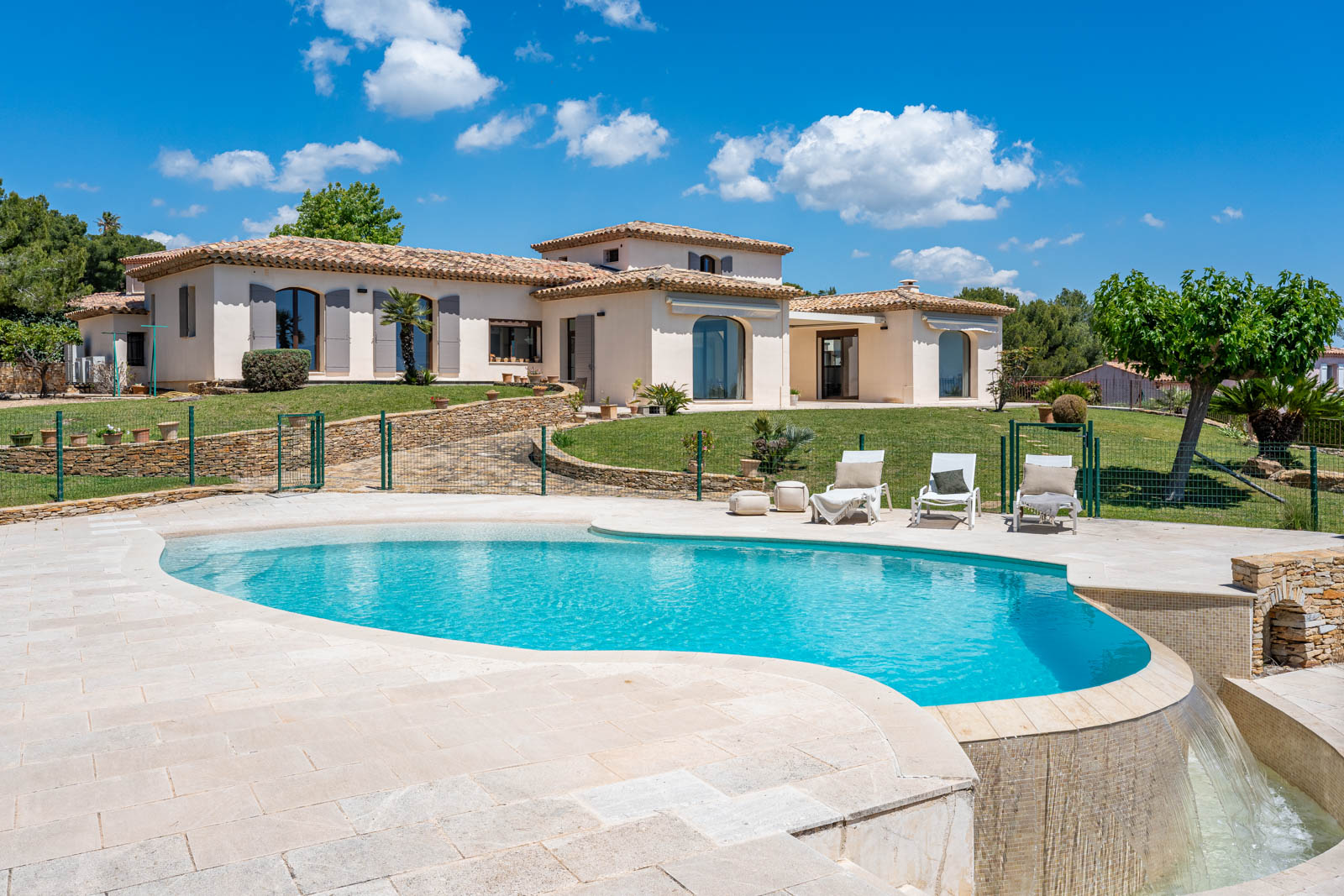 Mas provençal rénové avec jardin et piscine à La Ciotat | Chaix Immobilier | Quintessence