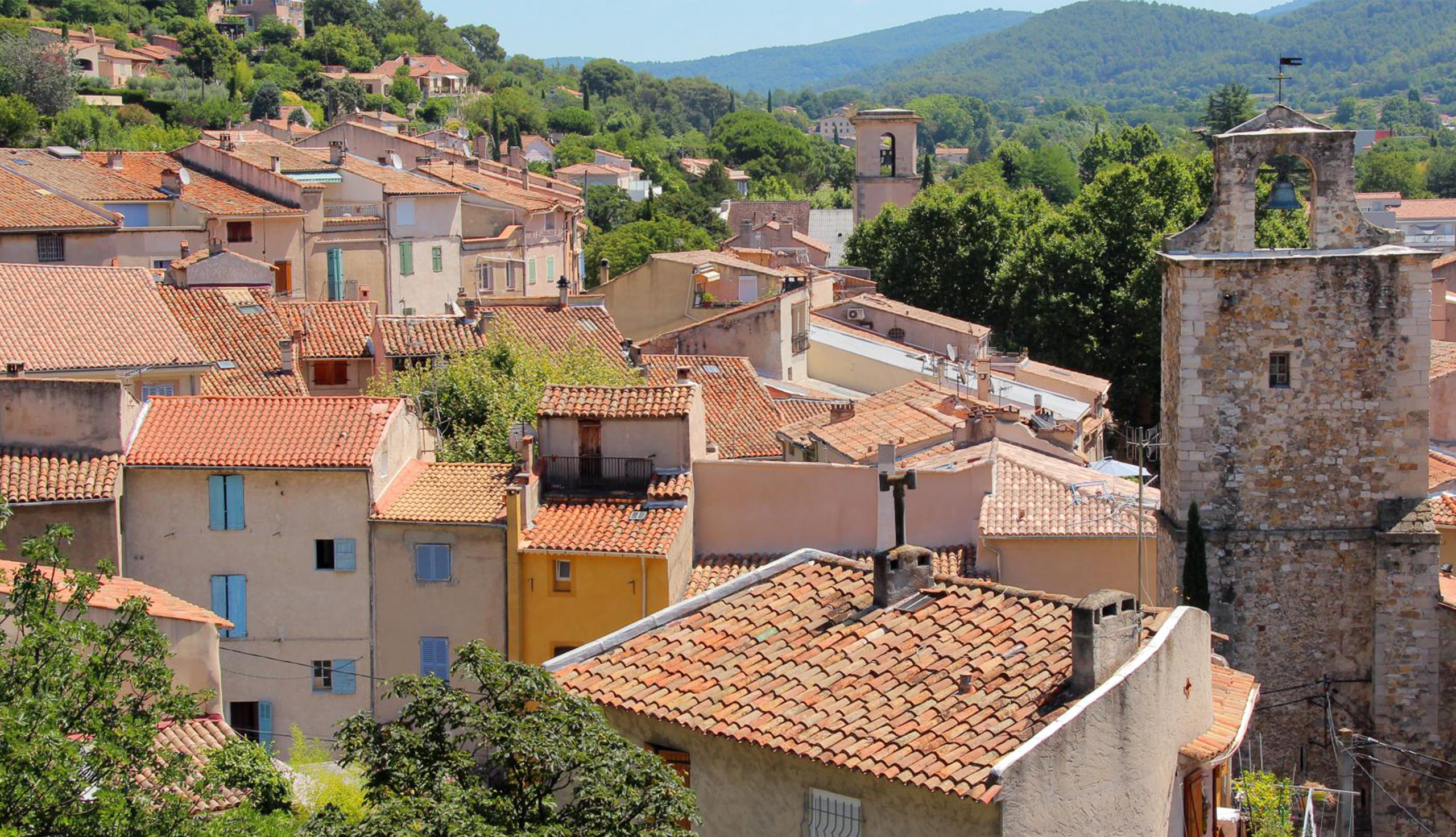  "Auriol", "commune d'Auriol", "village provençal", "patrimoine d'Auriol", "randonnée à Auriol".